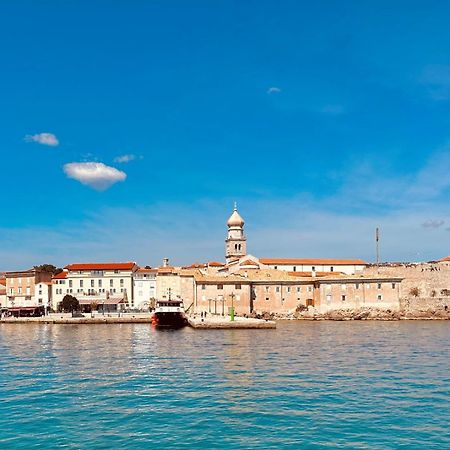 Cozy Apartment Rosmarin With A Sea View Krk Town Esterno foto